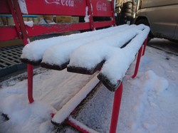 雪　ベンチ