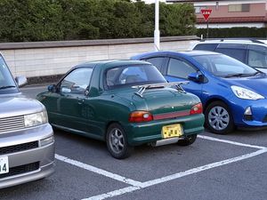 T-TOPに４人乗るのが普通なヤツら